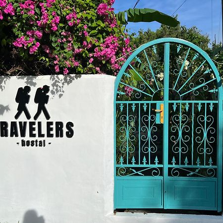 Hostal & Cafe Travelers 산티아고 외부 사진