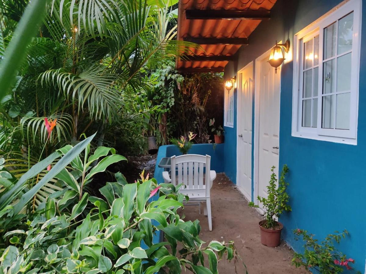 Hostal & Cafe Travelers 산티아고 외부 사진