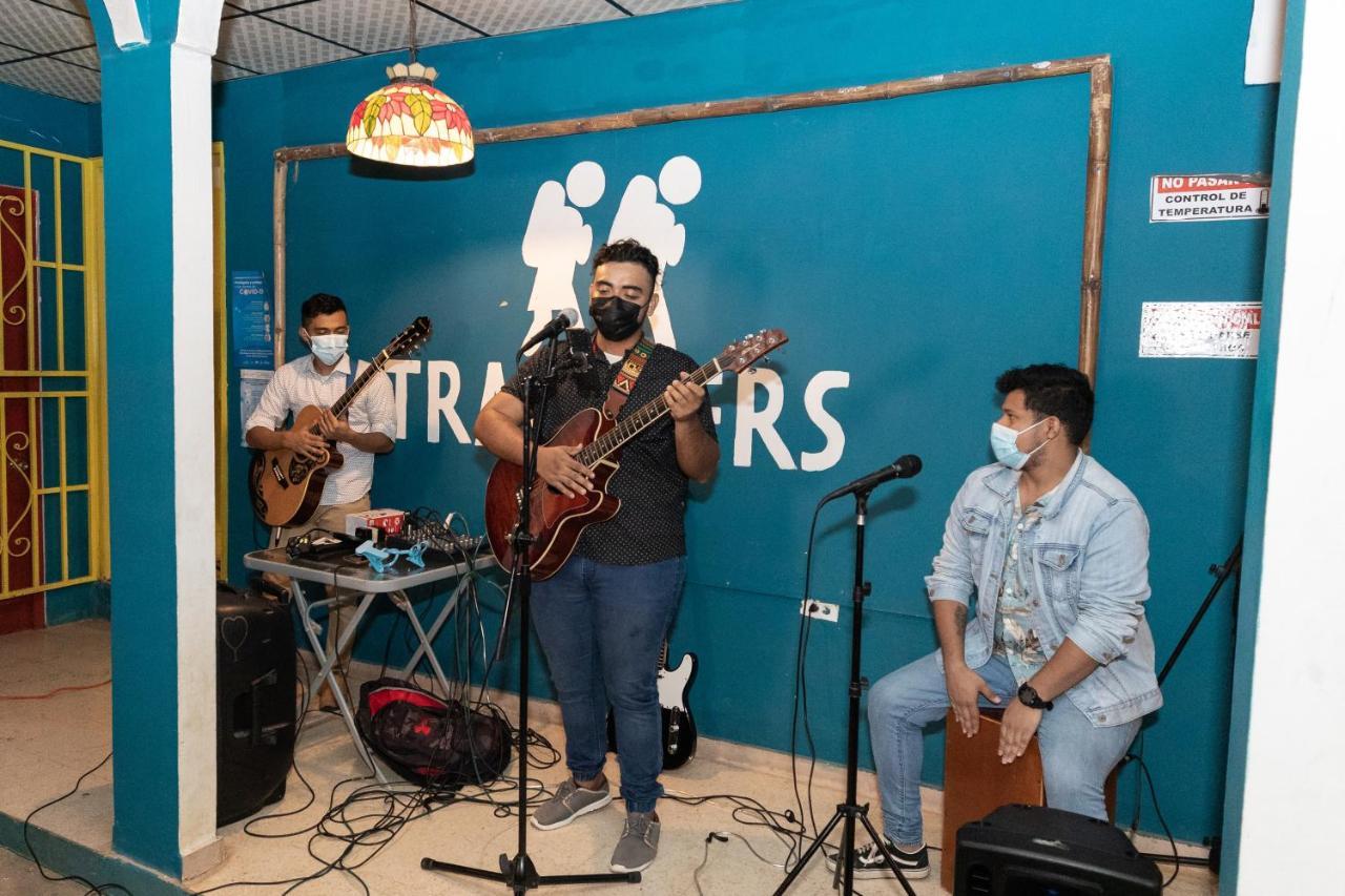 Hostal & Cafe Travelers 산티아고 외부 사진